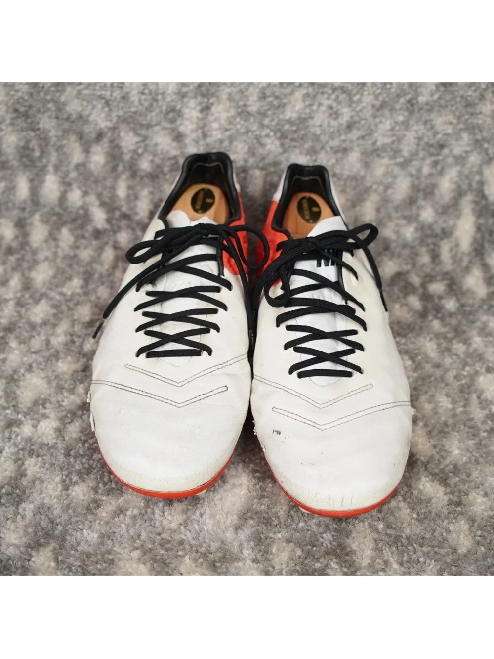 Nike Tiempo Legend IV Women's 11.5 White / Bright Crimson / Black Football